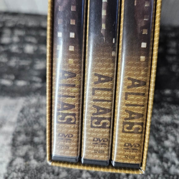 ALIAS The Complete Second Season DVD Box Set DVD - Picture 3 of 8